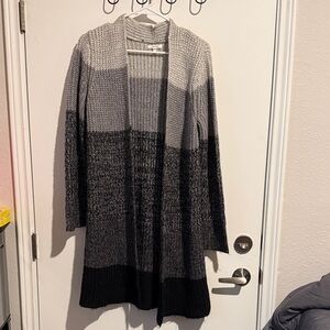 Maurices Women's Gray and Black Cardigan